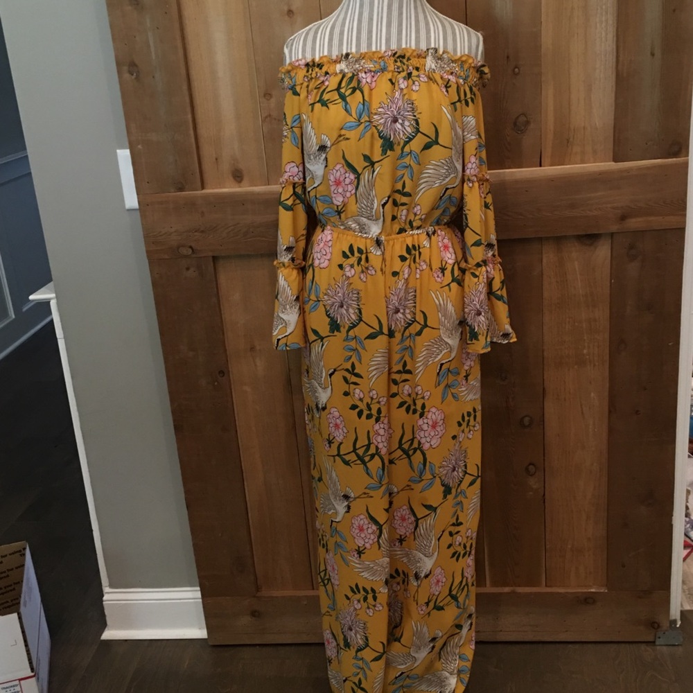 Flying Tomato Romper Size Large EUC Mustard Birds